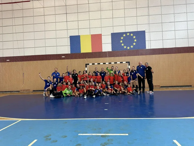 Handbalistele de la CSM Galaţi continuă cursa pentru promovarea în Liga Florilor