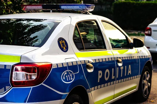 Coletul venit din Spania ascundea droguri. Doi gălățeni, prinși în flagrant cu 1,7 kg de canabis și 65 de grame de cocaină