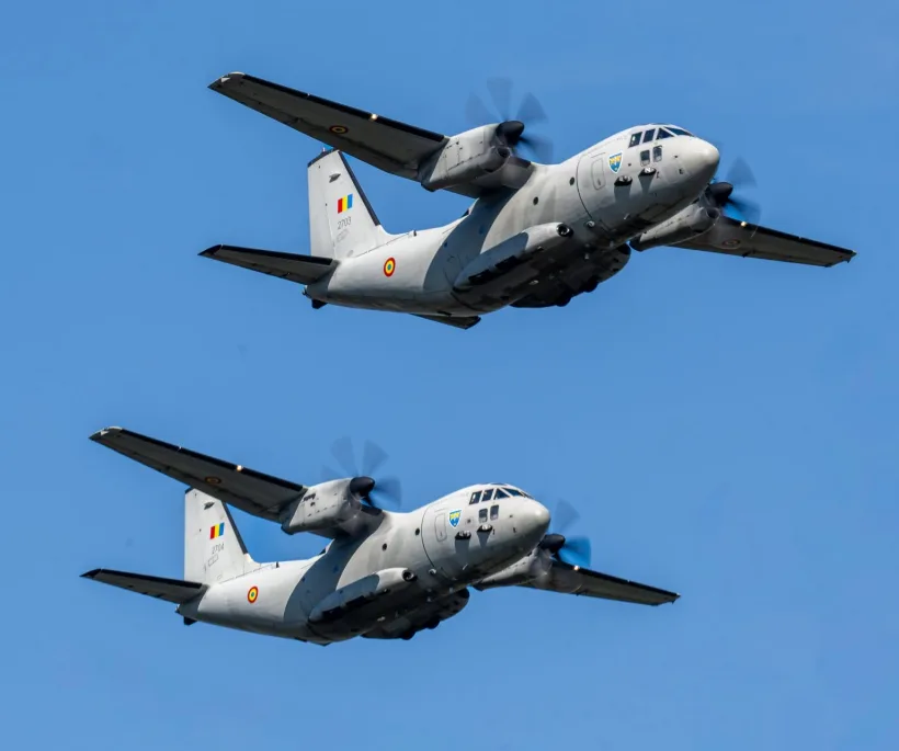 De luni, avioanele militare zboară mai jos ca de obicei