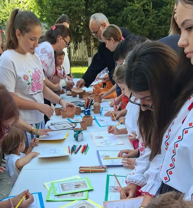 „Vacanță în pridvorul bisericii”, pentru 100 de copii din Galați