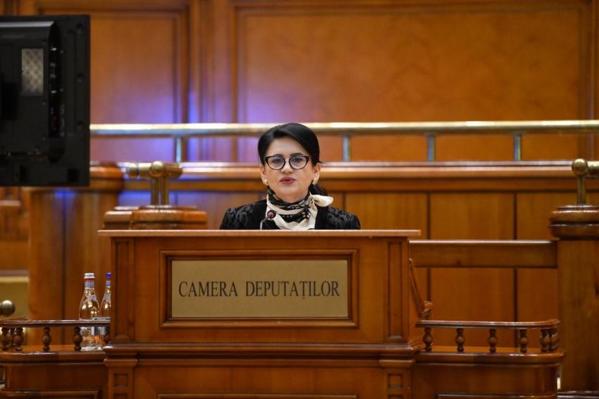 Deputatul Viorica Sandu a susținut două Rapoarte ale Comisiei de Buget, Finanțe și Bănci, în plenul Camerei Deputaților